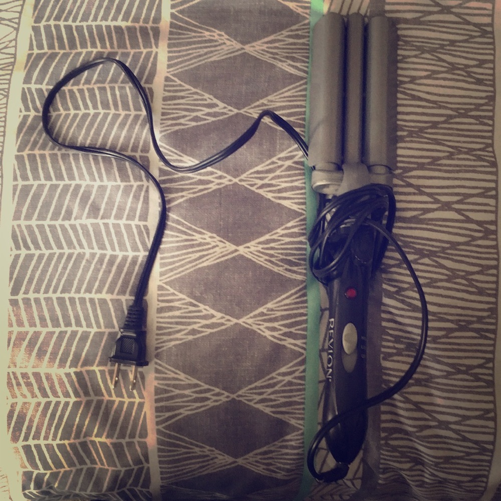 Wavy curling iron.